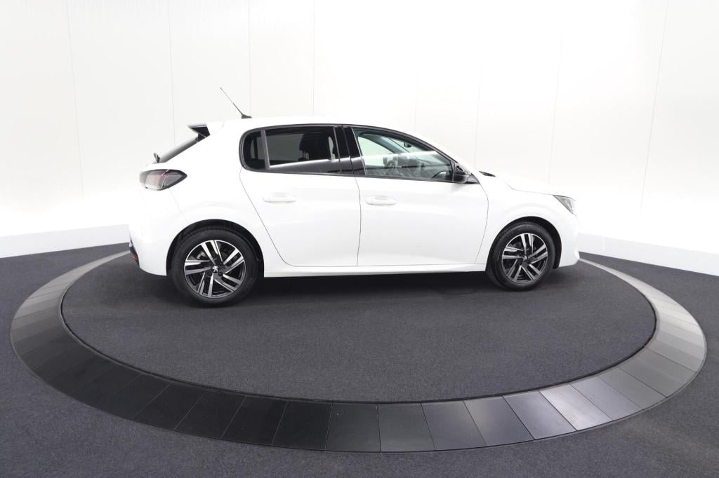 Peugeot 208 puretech 75 allure | camera | apple carplay | parkeersensoren |