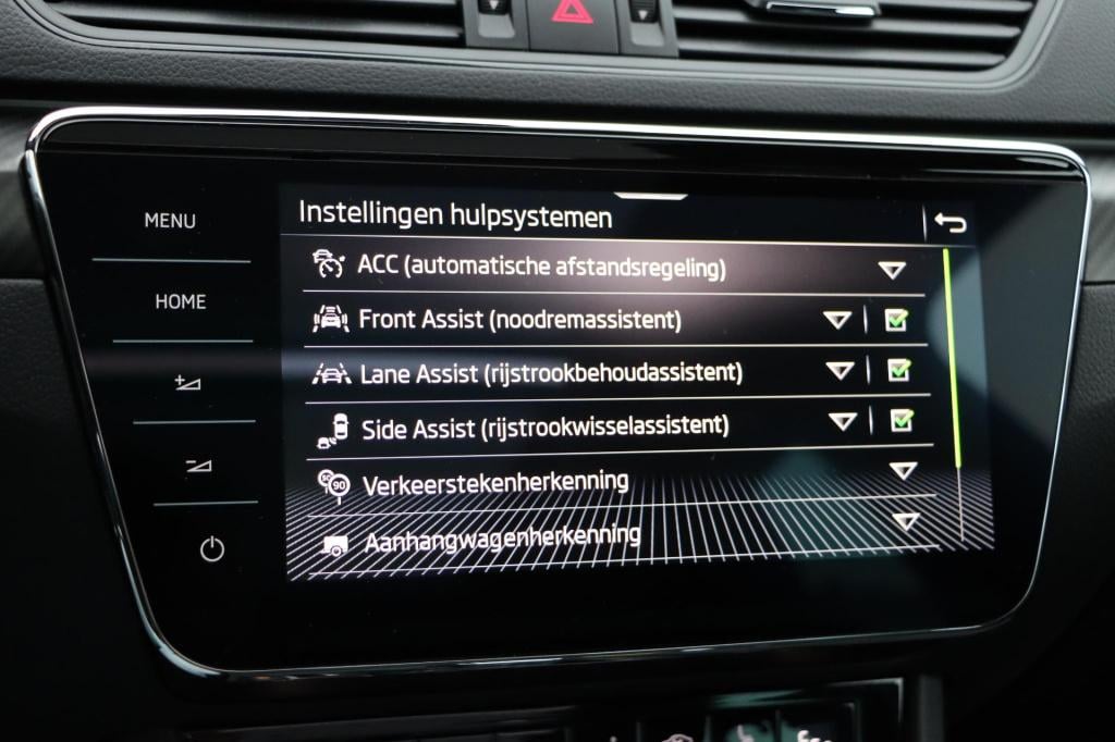 Skoda Superb combi 1.4 tsi iv sportline business 218pk dsg6 | panoramadak |