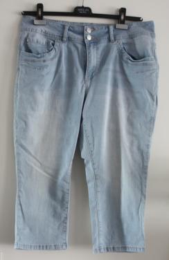 Licht blauwe capribrek maat 42