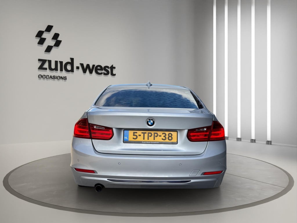 BMW 3-serie 320d high executive leder pdc
