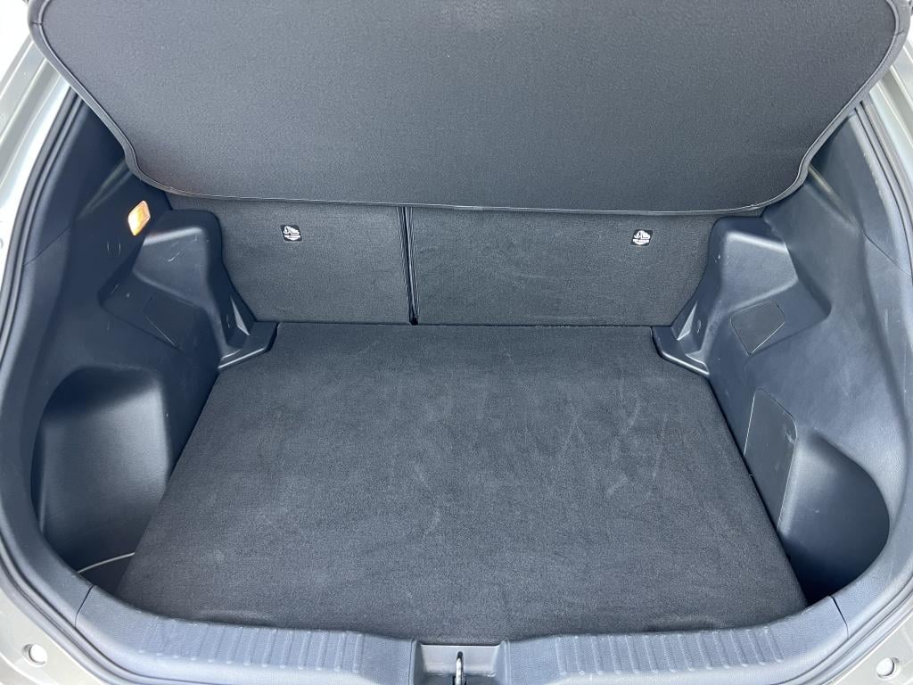 Toyota Yaris Cross 1.5 hybrid 115 first met comfort pack