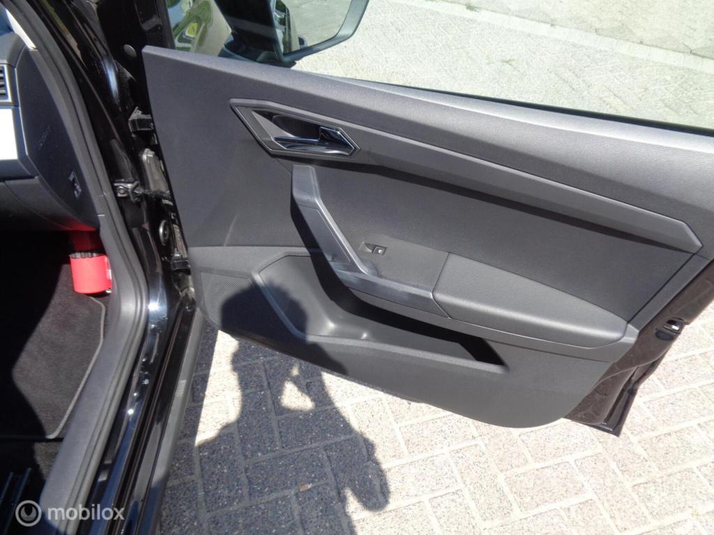 Seat Arona 1.0 tsi style business/airco/ecc/lm velgen/1st eig/pdc/navi/carp