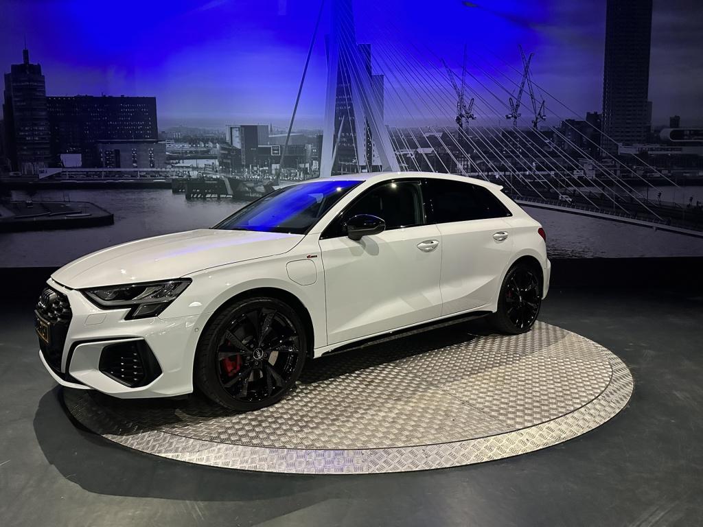 Audi A3 sportback 45 tfsi e s edition competition *navi*camera*acc*