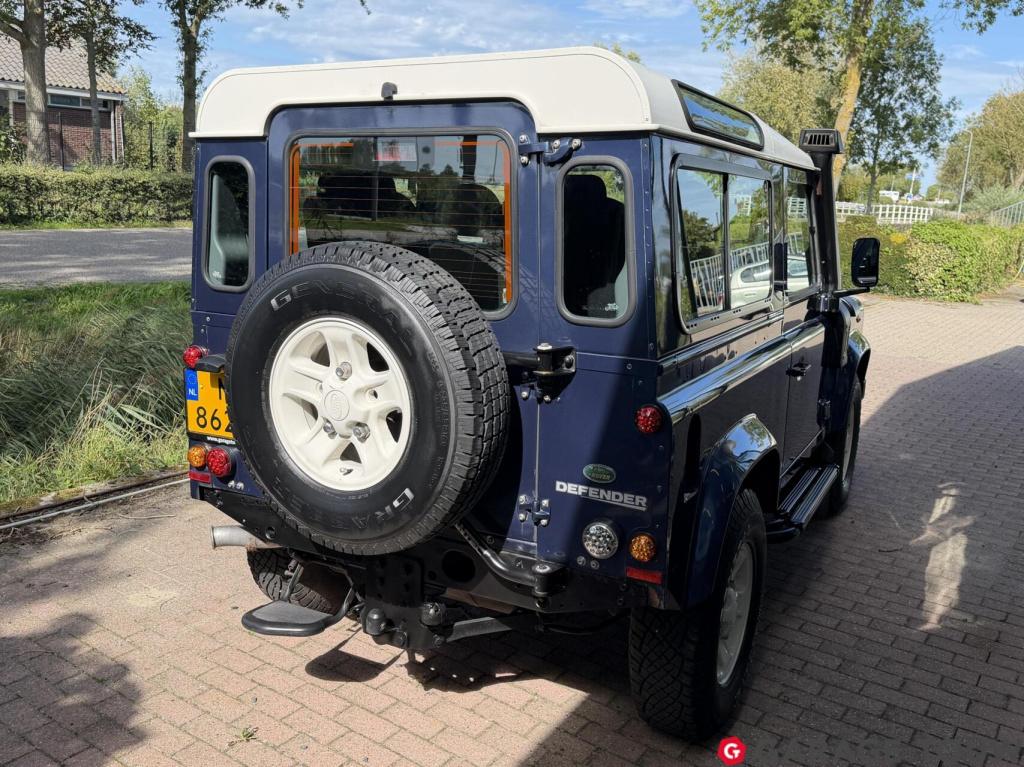 Land Rover Defender 2.4 td 90 sw se