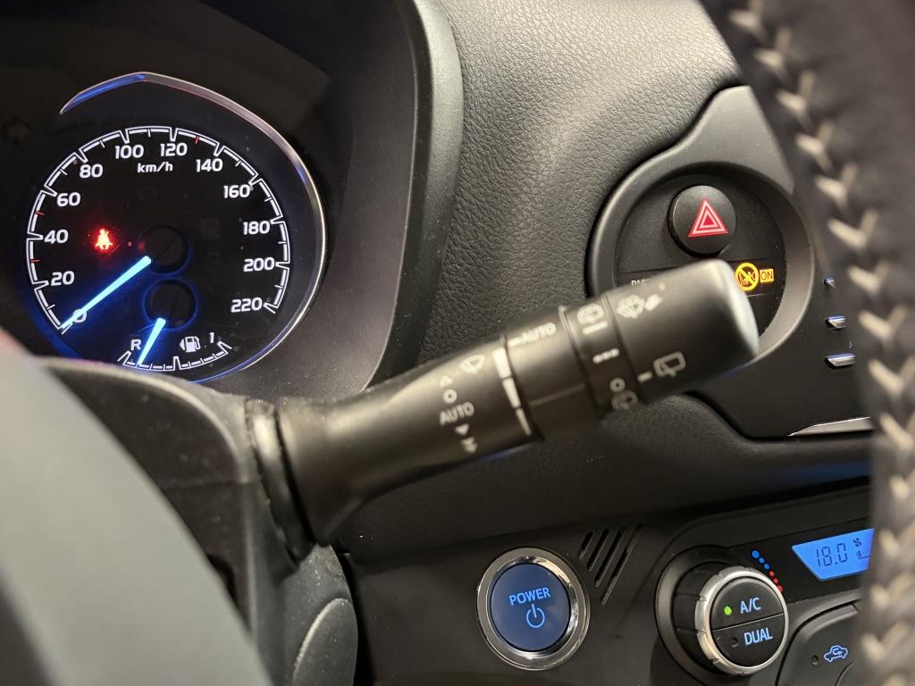 Toyota Yaris 1.5 hybrid y20 edition | cruise control | camera | clima