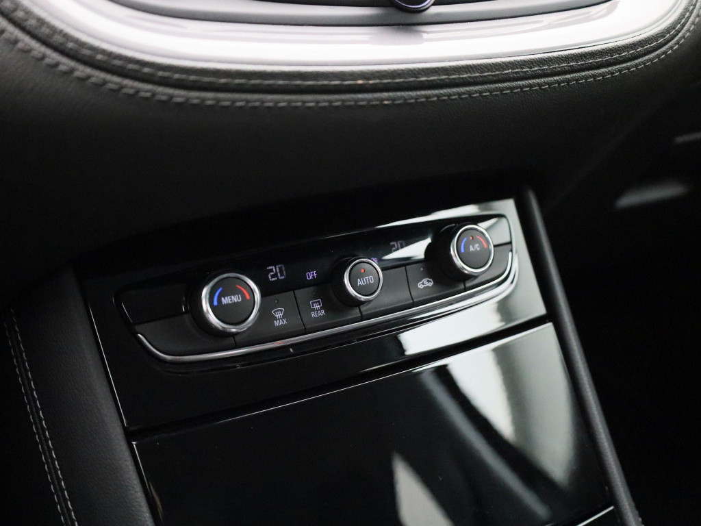 Opel Grandland X 1.2 turbo business executive | lmv | parkeer sensoren | el