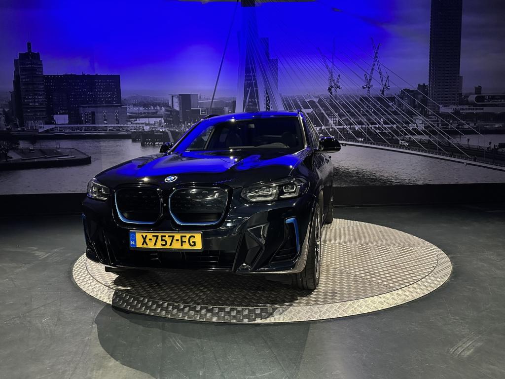 BMW Ix3 high executive 80 kwh *panoramadak*360camera*hud*harmankardon*