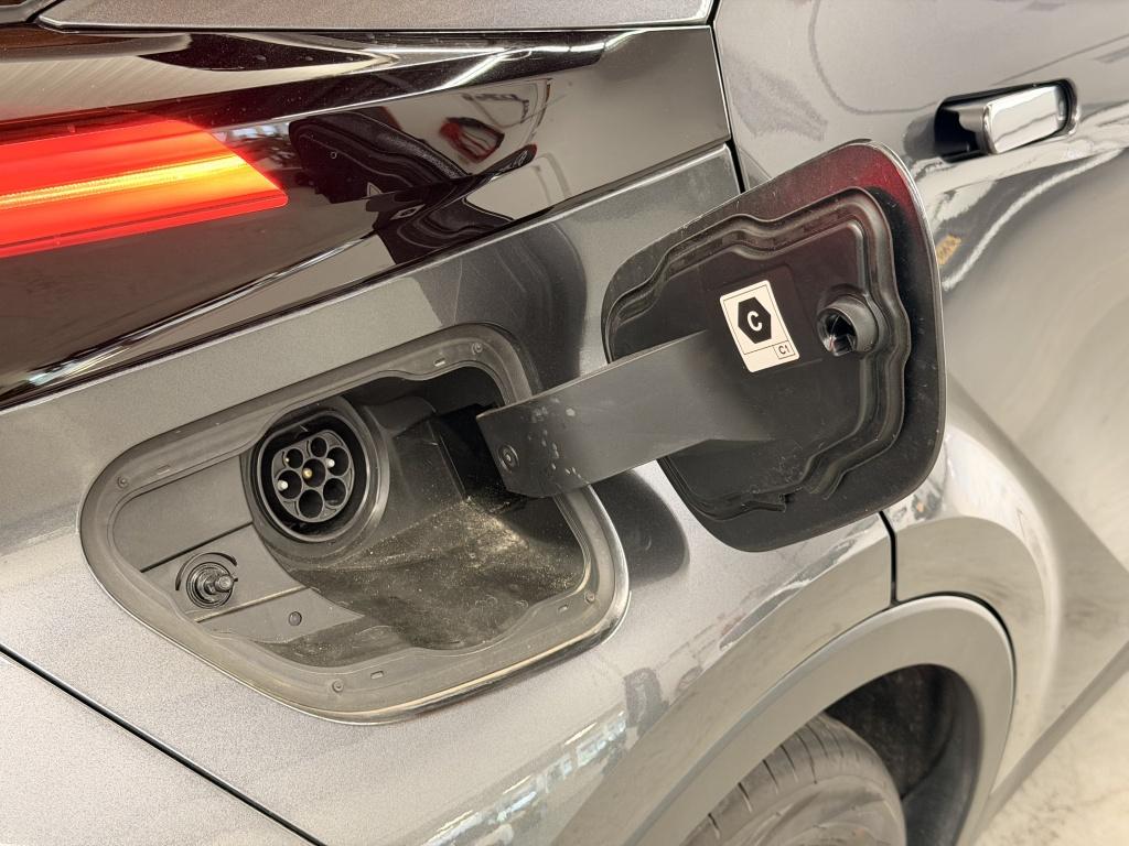 Toyota C-hr 2.0 phev 220 executive