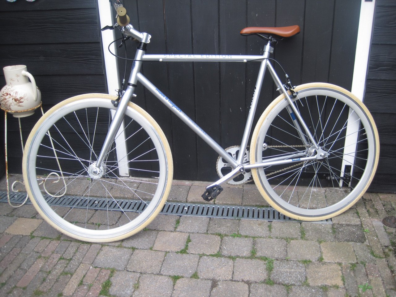 Stadsfiets, bijna nieuw, zonder versnellingen