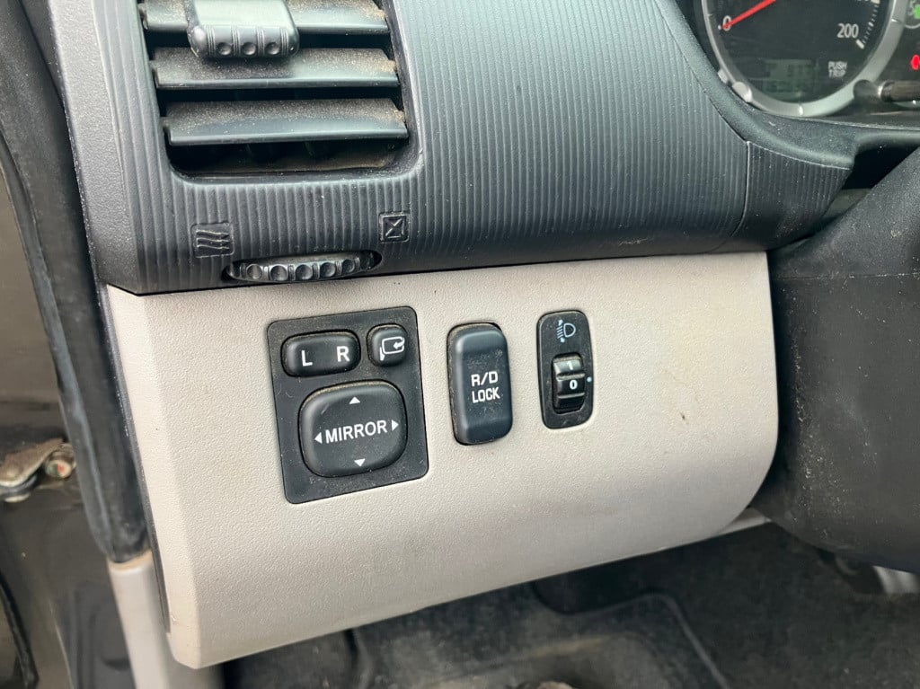 Mitsubishi L200 2.5 di-d club cab invite 4x4 diff-lock