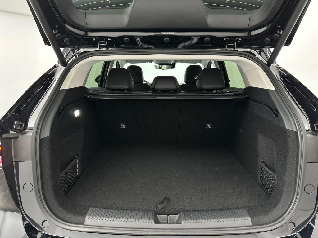 MG Hs hybrid+ 1.5 luxury