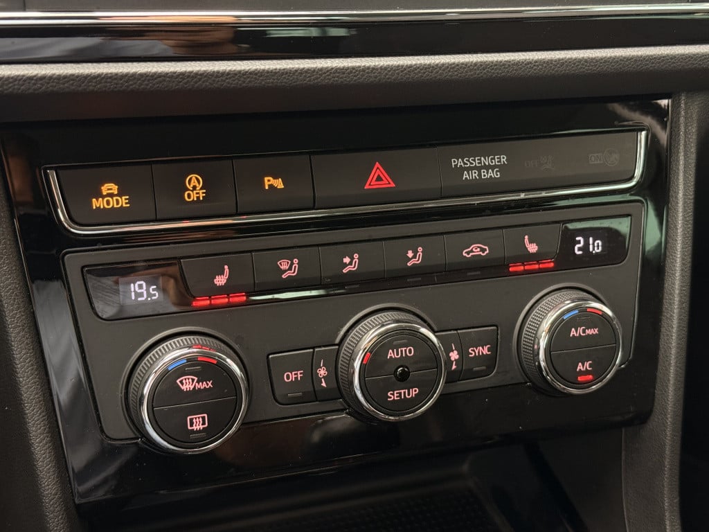 Seat Leon 1.4 ecotsi fr | led | stoelverwarming | parkeersensoren |