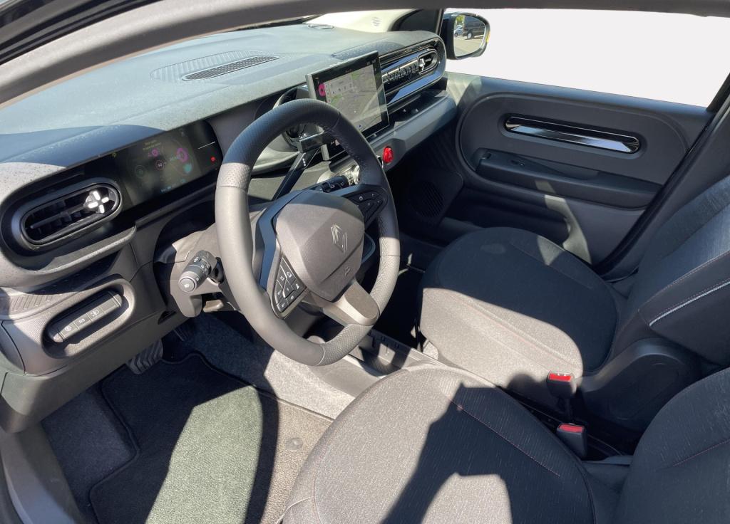 Renault Twingo urban range techno 27.5 kwh - demo / 18" lm velgen