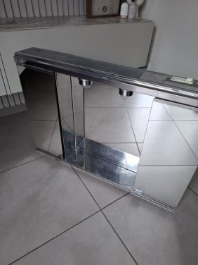 METALKRIS SIRIO spiegelkast.