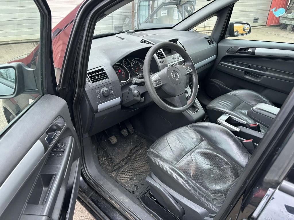 Opel Zafira 1.8 executive