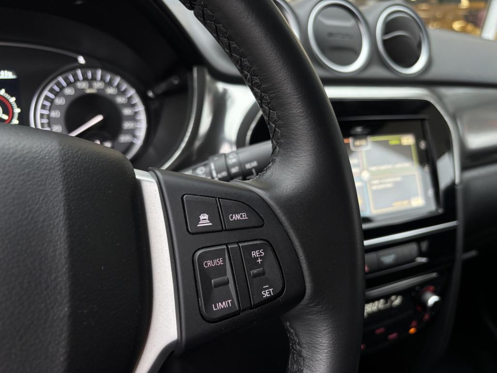 Suzuki Vitara 1.4 boosterjet style smart hybrid