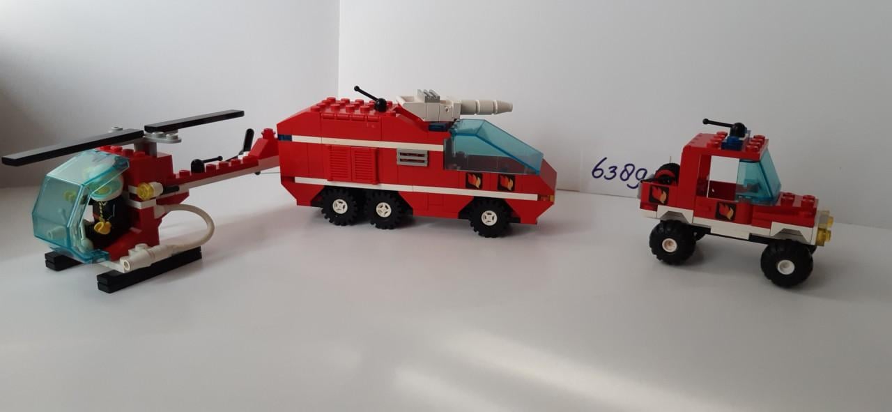 Lego Classic Town 6389: brandweerkazerne + heli, spuitwagen, brandweerauto