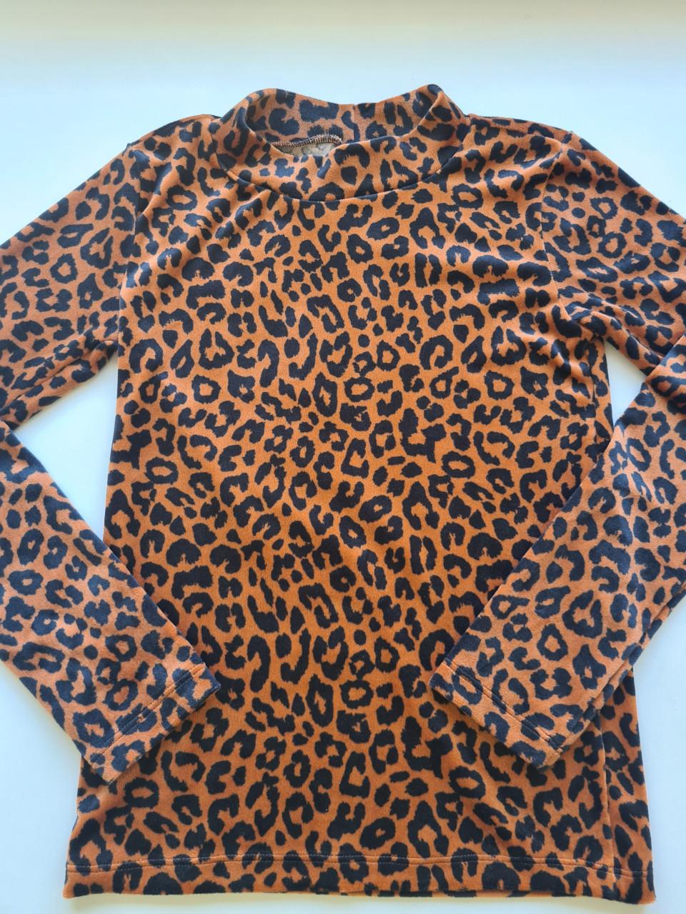 Leopardprint zachte kol truitje mt 146/152