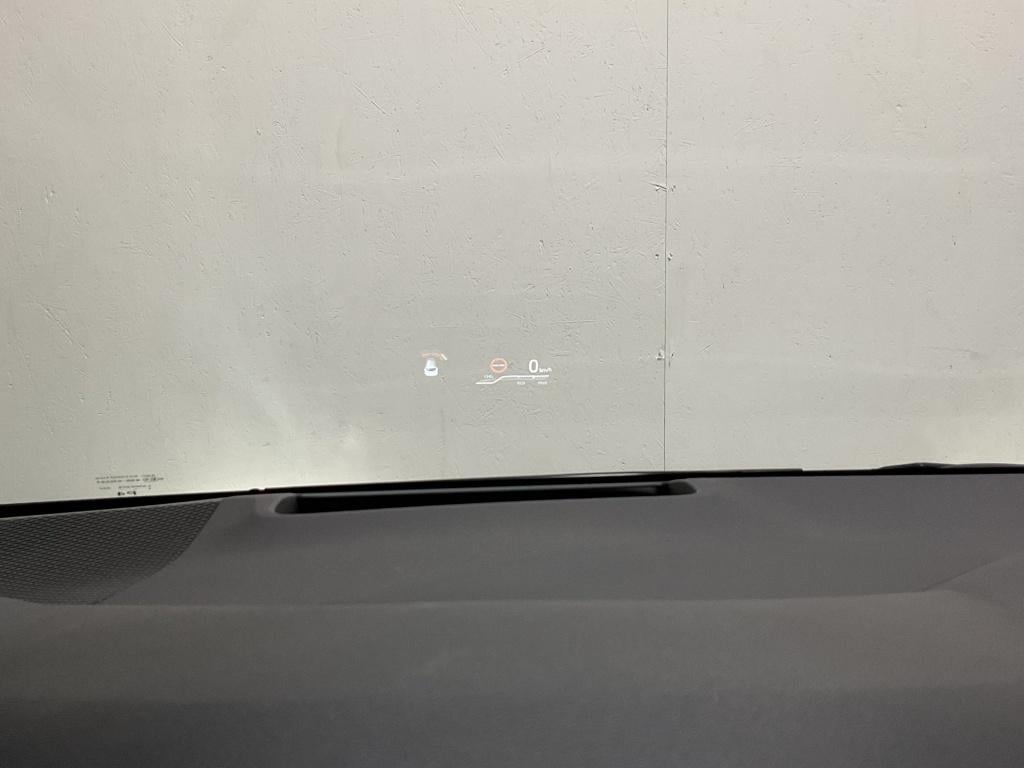 Toyota Corolla Touring Sports 1.8 hybrid executive | navi | bi-tone | camer