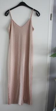 Beige jurk maat m