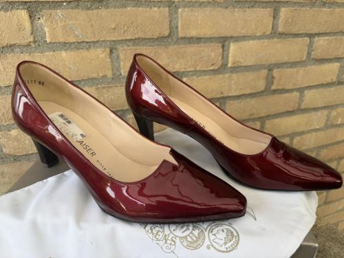 Peter Kaiser pumps