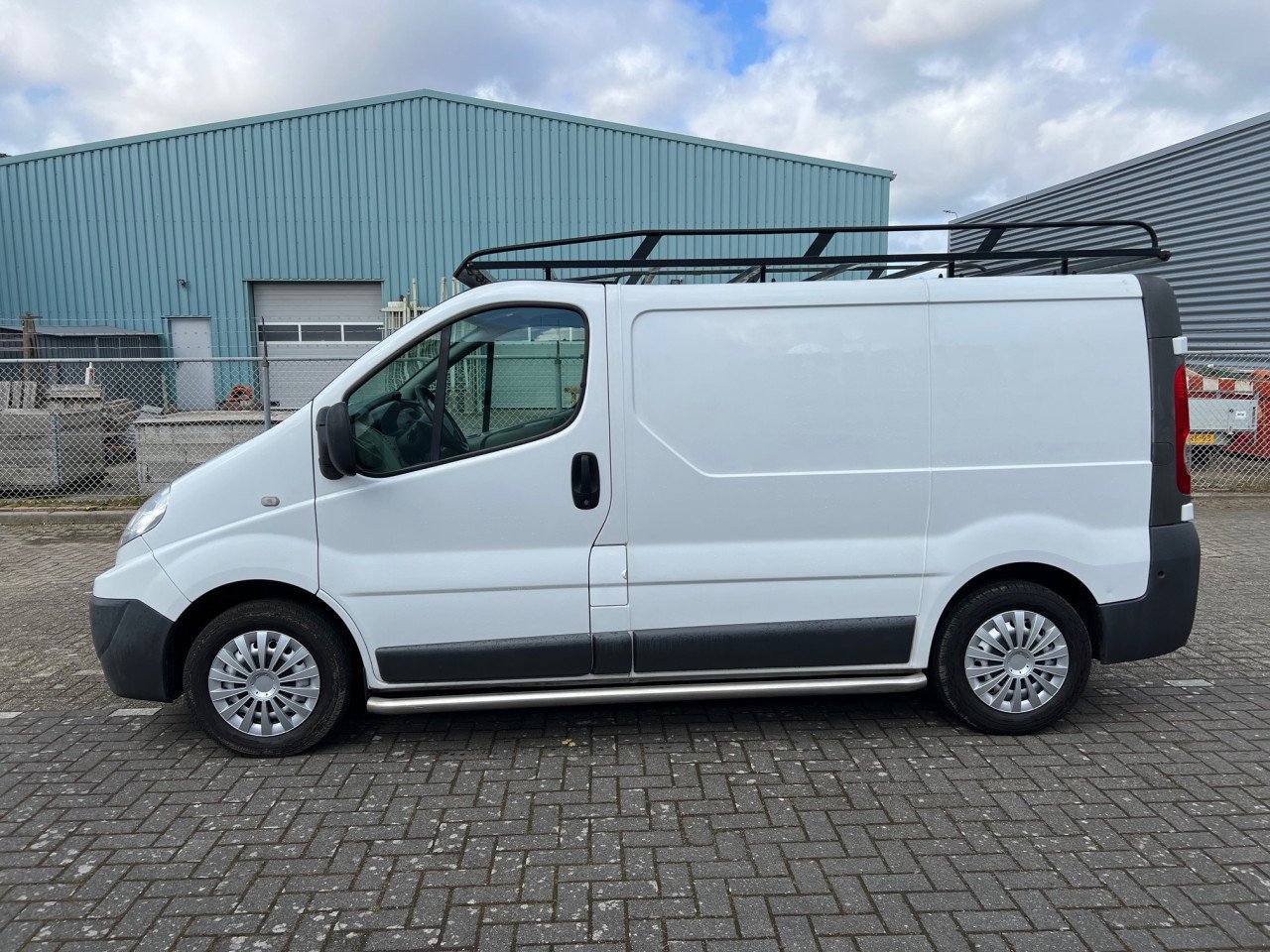 Schitterende Renault Trafic uit 2014 met slechts 94.140 km