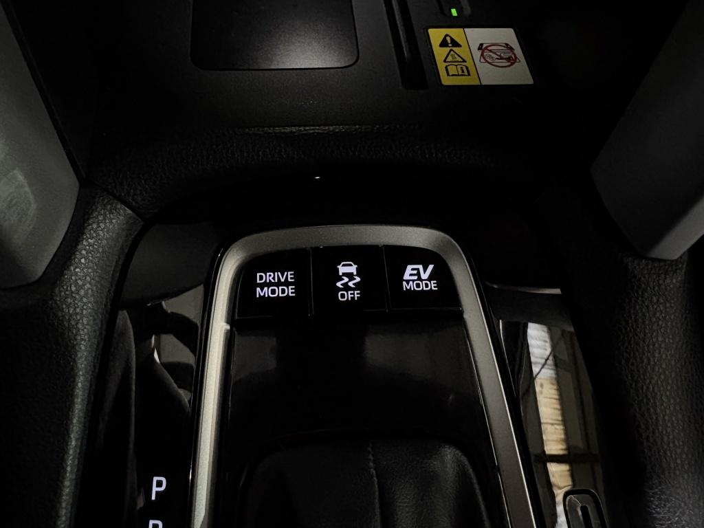 Toyota Corolla Cross hybrid 200 style| adap.cruise| camera| pdc| keyless