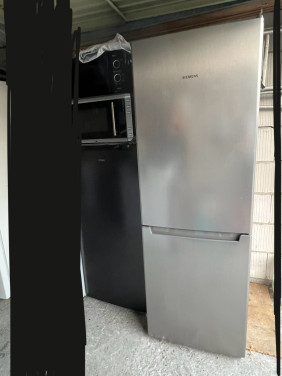 NoFrost Siemens KG33NNL30 iQ100 Koel en vriescombinatie RVS klasse A++