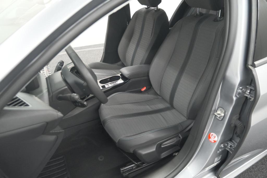 Peugeot 208 puretech 100 allure pack | camera | apple carplay | parkeersens