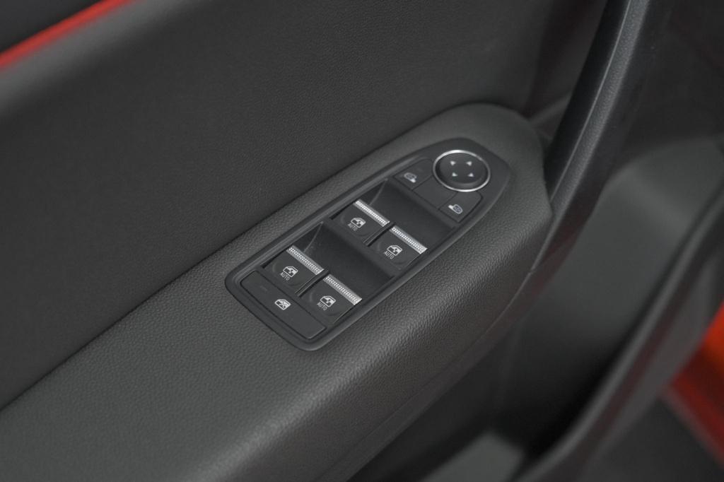 Renault Captur 1.6 e-tech full hybrid 145 techno | camera | parkeersensoren