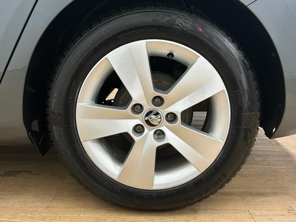 Skoda Fabia occasion | grijs | tweedehands skoda fabia | airco | stoelverwa