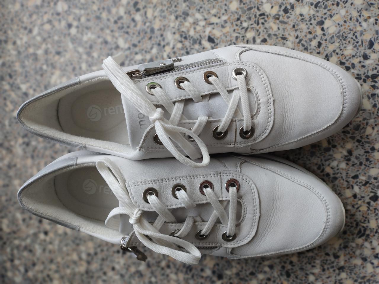 Sneakers wit, maat 39