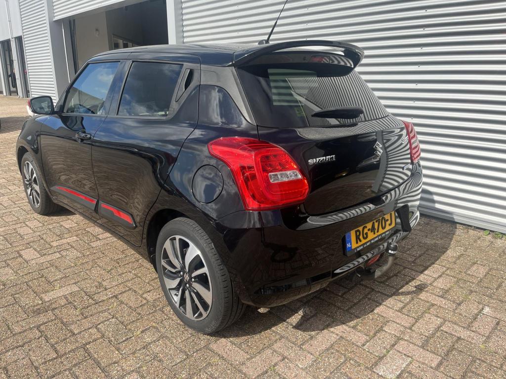 Suzuki Swift 1.0 stijl smart hybrid trekhaak|apple carplay|climat control