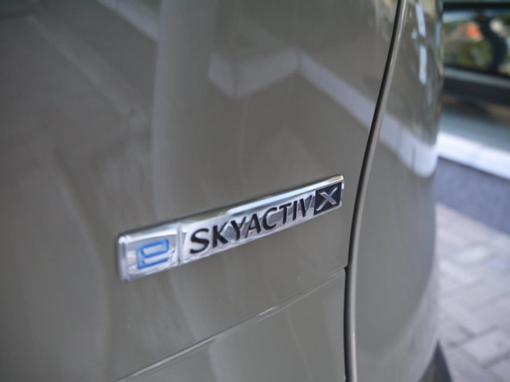 Mazda Cx-30 2.0 e-skyactiv-x m hybrid homura
