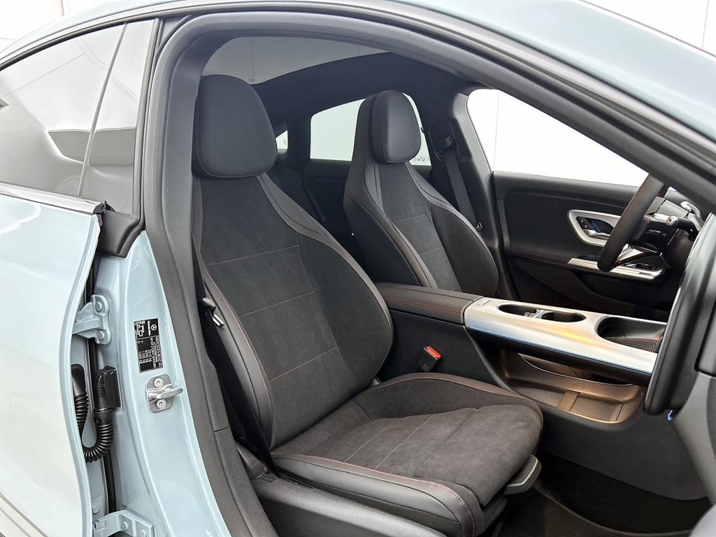 Mercedes-Benz Cla 250+ launch edition 85 kwh | nightpakket | memorypakket |