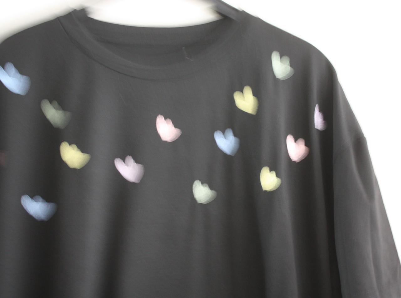 Zwart shirt met gekleurde hartjes maat oxl