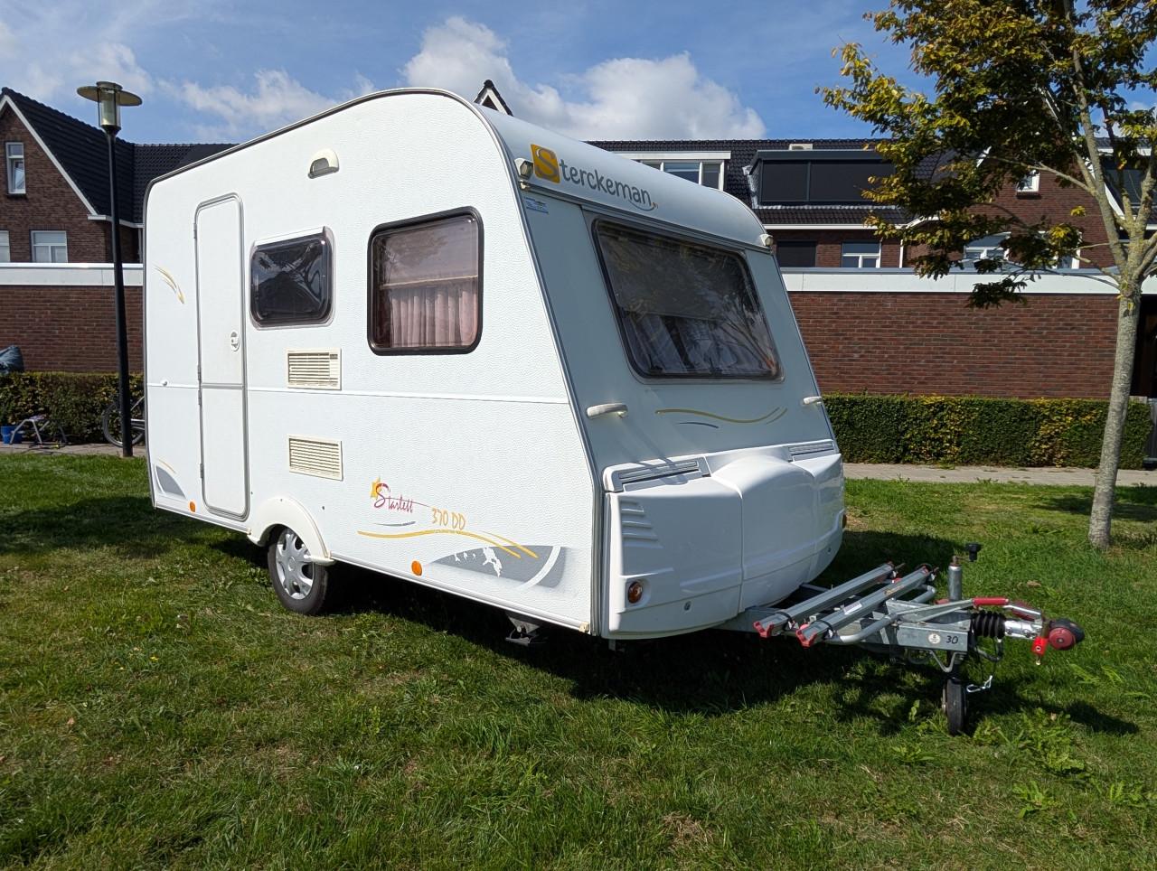 Sterckemann Starlett 370 DD / lichtgewicht / stapelbed / 4-p