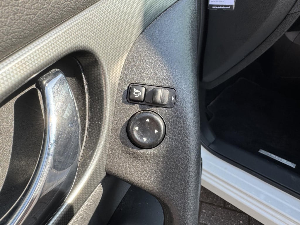 Nissan Qashqai 1.3 dig-t n-motion | trekhaak | panoramadak | apple carplay/