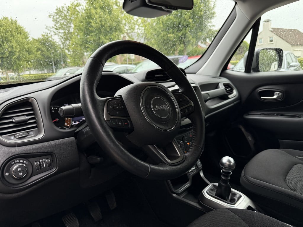 Jeep Renegade 1.0t limited // stoel en stuurverwarming // carplay //