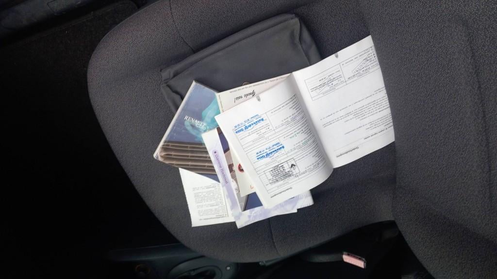 Renault CLIO 1.4 16v Authentique automaat !!! 5drs 2005 airco apk 2027 !!