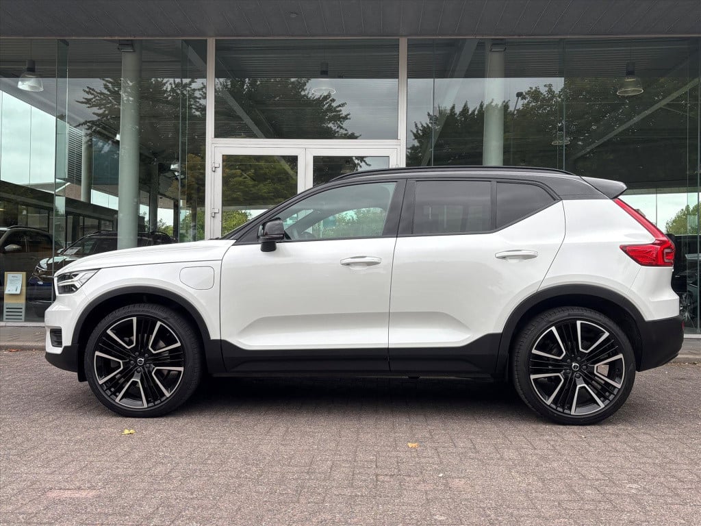 Volvo XC40 1.5 t4 211pk r-design|trekhaak|carplay|navi|21