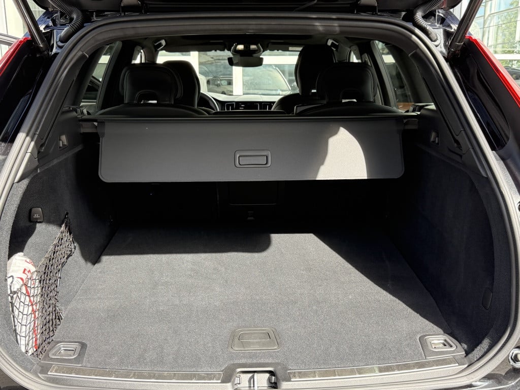 Volvo XC60 t8 455pk recharge black edition| full options !!