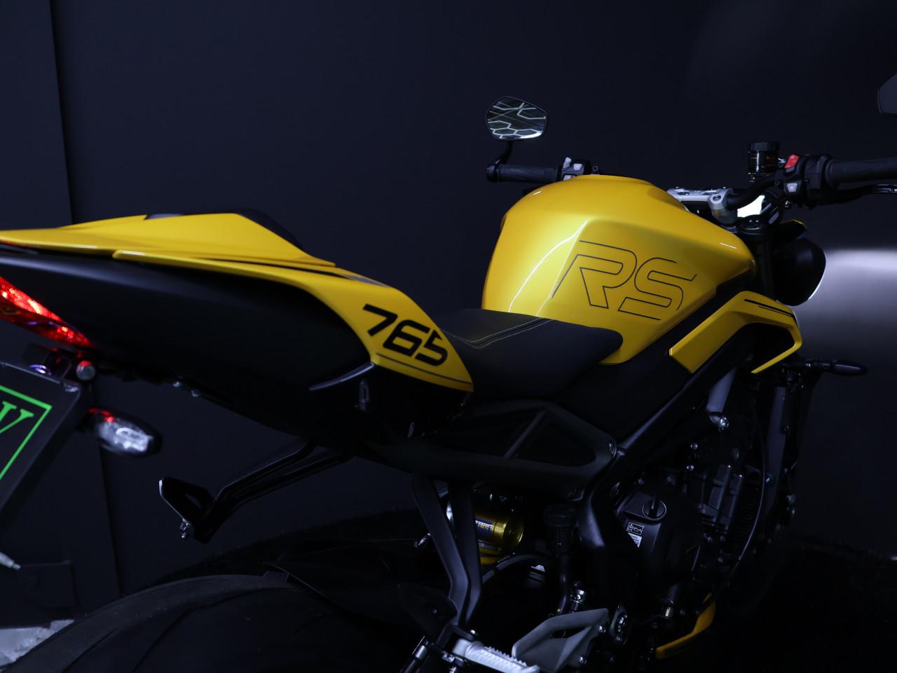 STREET TRIPLE 765 RS | Cosmic Yellow