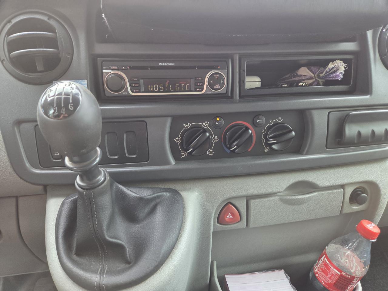 Opel movan 2.5cdti 74 kw l1h1 2007