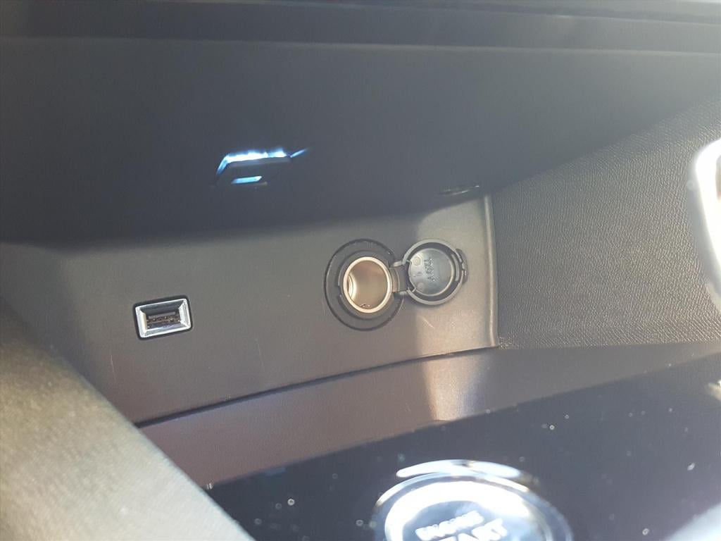 Peugeot 3008 1.6 puretech 180pk s&amp;s eat8 gt