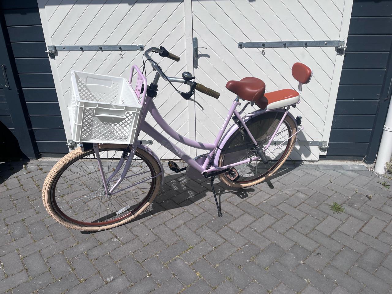 Bijna nieuwe lila mama fiets
