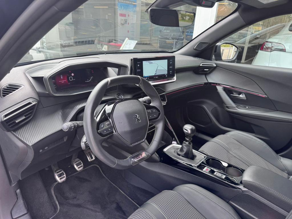 Peugeot 2008 1.2 puretech gt