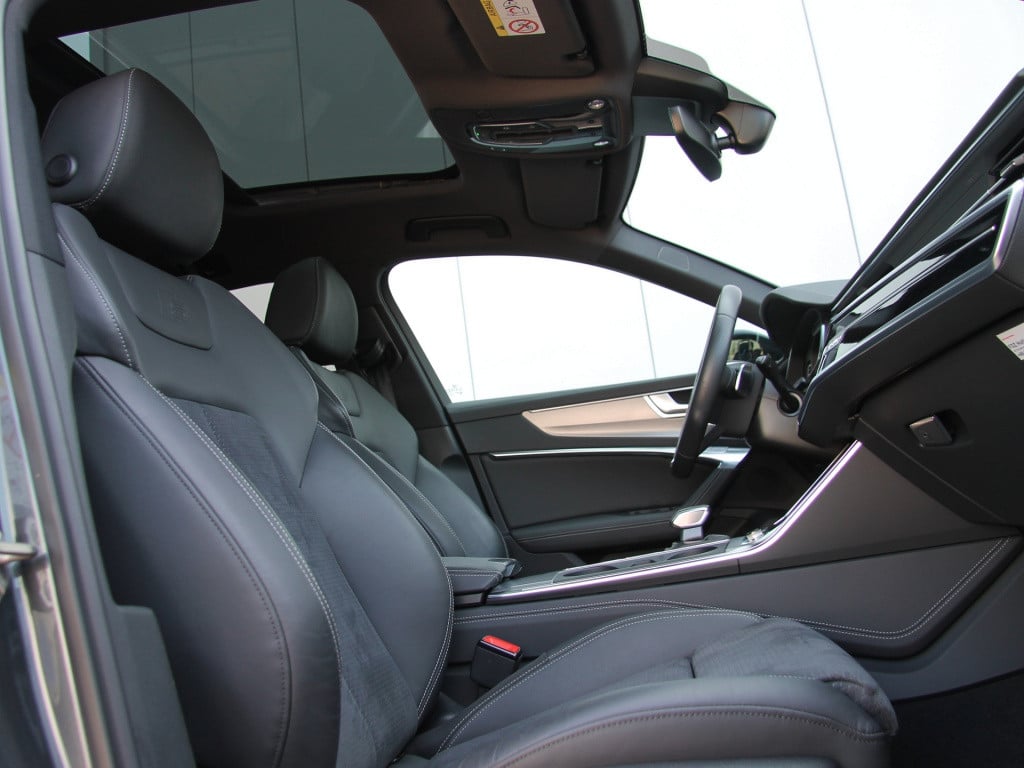 Audi A6 avant 55tfsi e hybrid 367pk quattro competition s-line | pano dak |