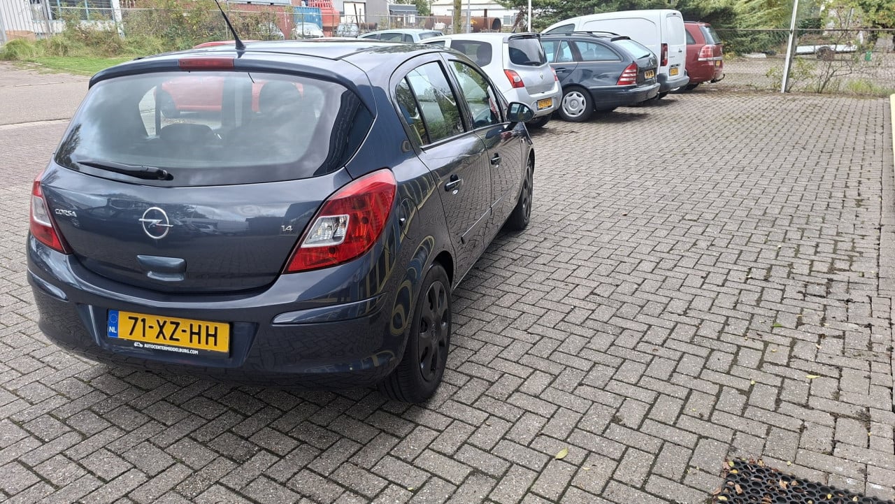 Opel Corsa 1.4-16V Enjoy 5deurs bj:2007 airco apk 9-2026