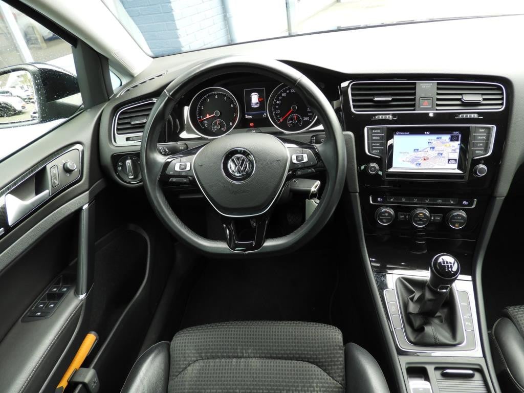 Volkswagen Golf 1.2 tsi business edition